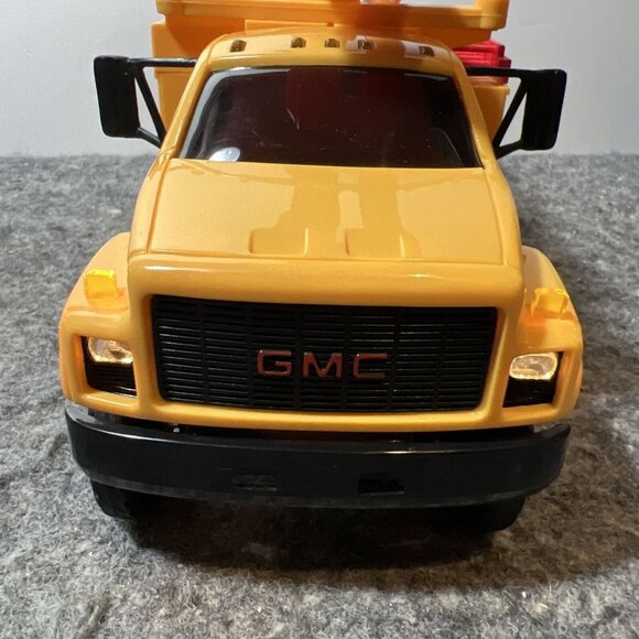 11" DG PRODUCTIONS -1995-1-1 Empire Electric Utility Bucket Truck - Picture 15 of 16